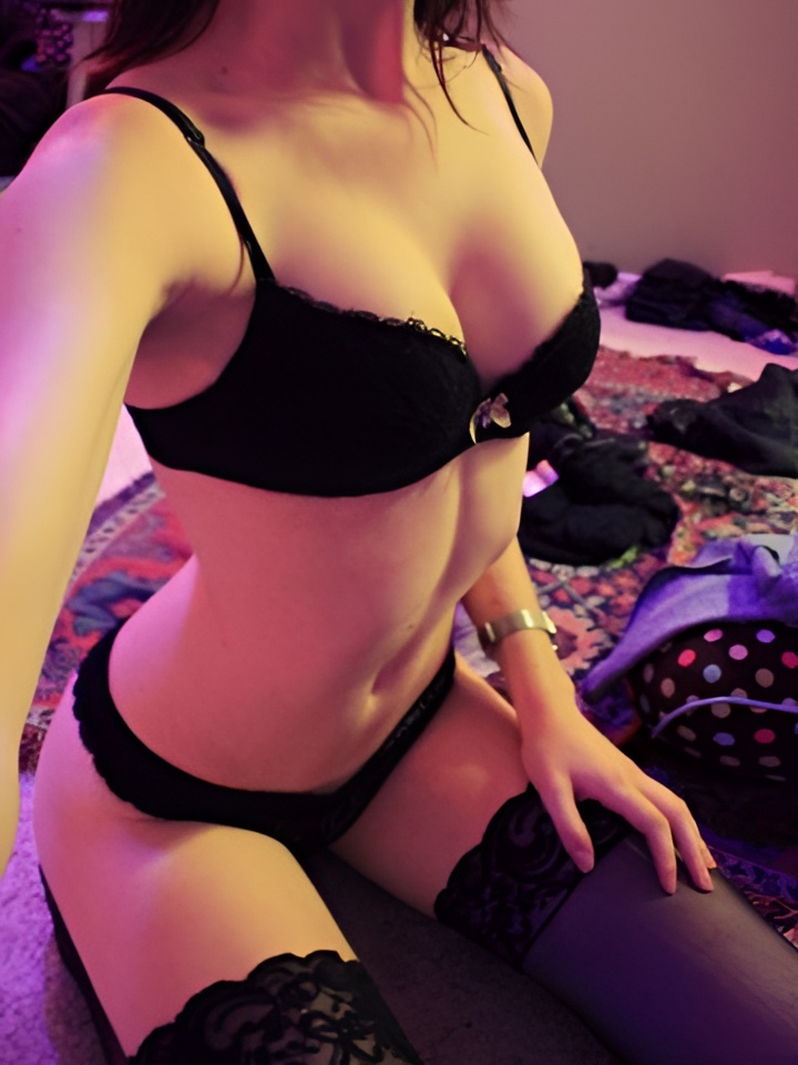 Бронислава привлекальеная девушка из Белореченск цена от 1500 руб