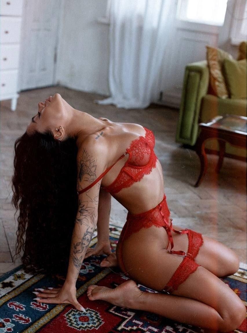 Мия привлекальеная девушка из Белореченск цена от 5000 руб