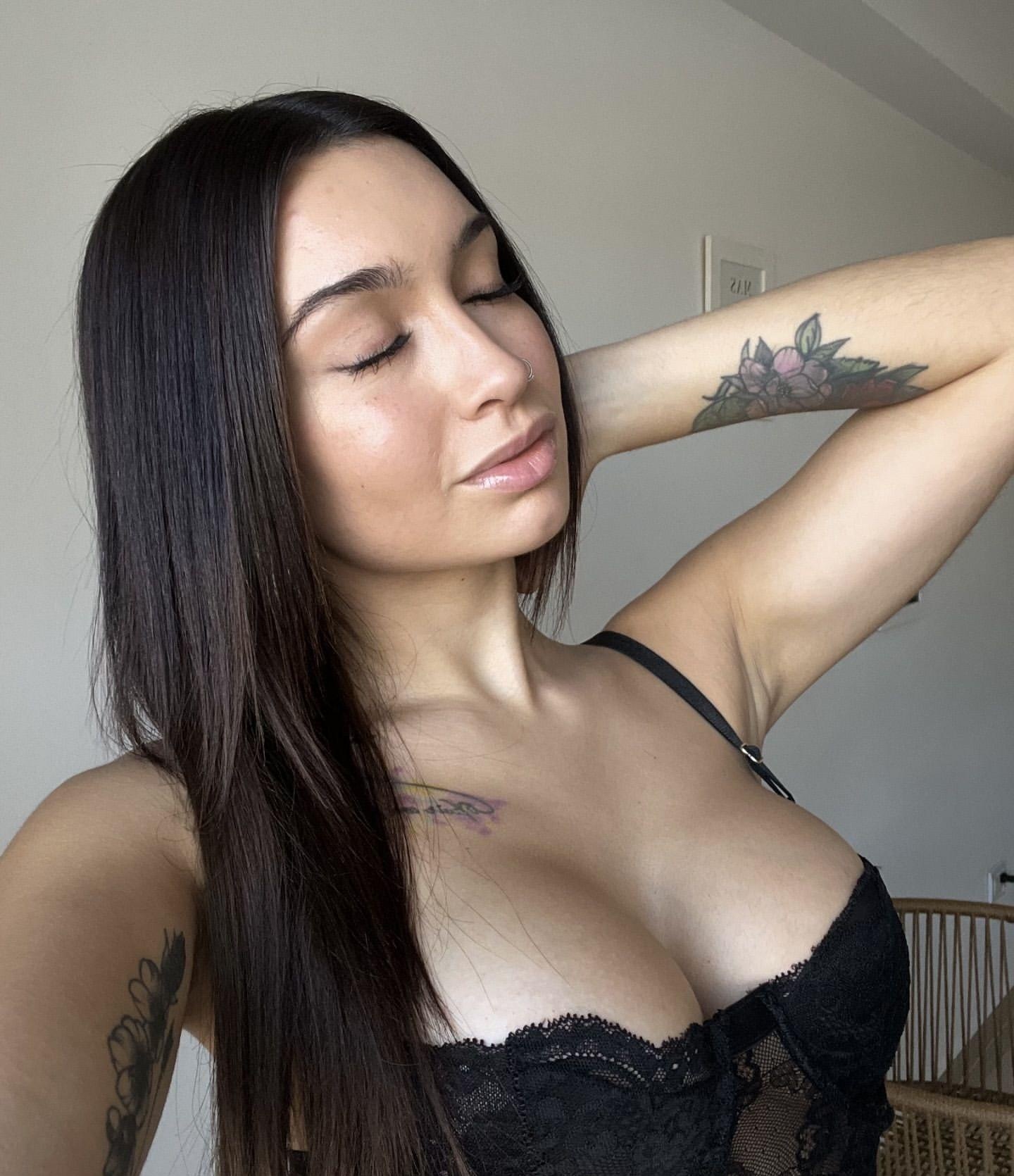 Серафима привлекальеная девушка из Белореченск цена от 7000 руб