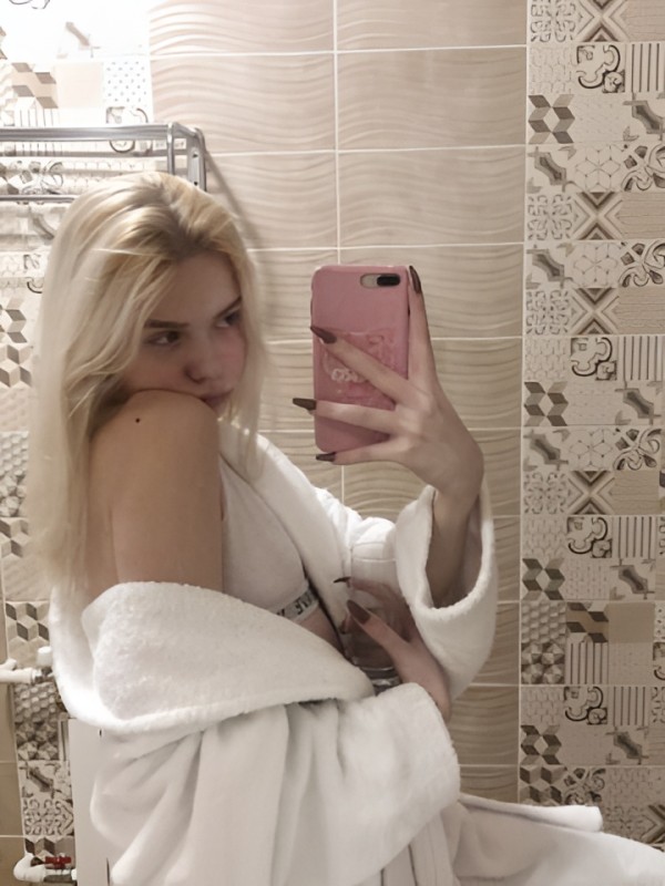 Снежана привлекательная девушка из Белореченск цена от 1500 руб