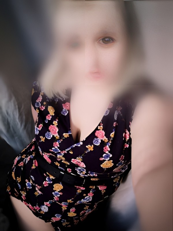 Стелла привлекательная девушка из Белореченск цена от 10000 руб